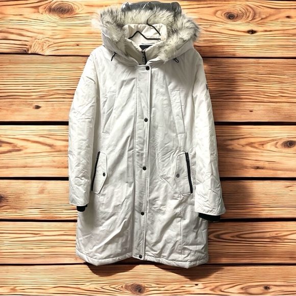 1 Madison White Ski Jacket with Fur-Trimmed Hood - Picture 6 of 9